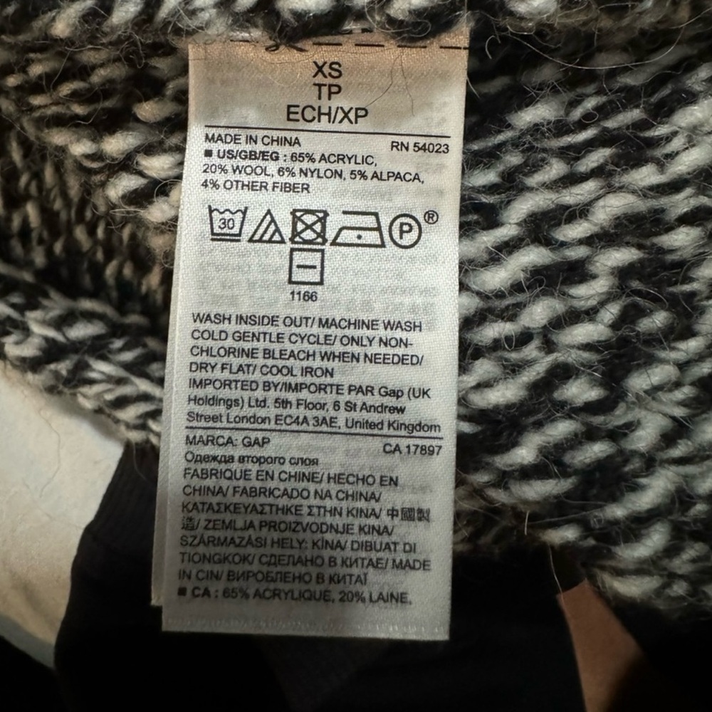 GAP Chunky Knit Wool Blend Cardigan with Pockets – Size XS – NEW! - Picture 3 of 3